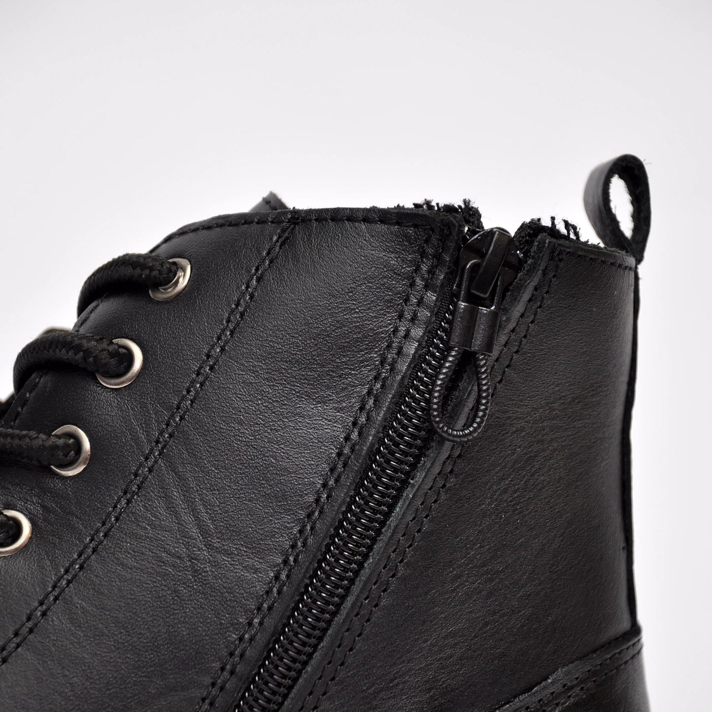 Anzaro Forzano © – Boots